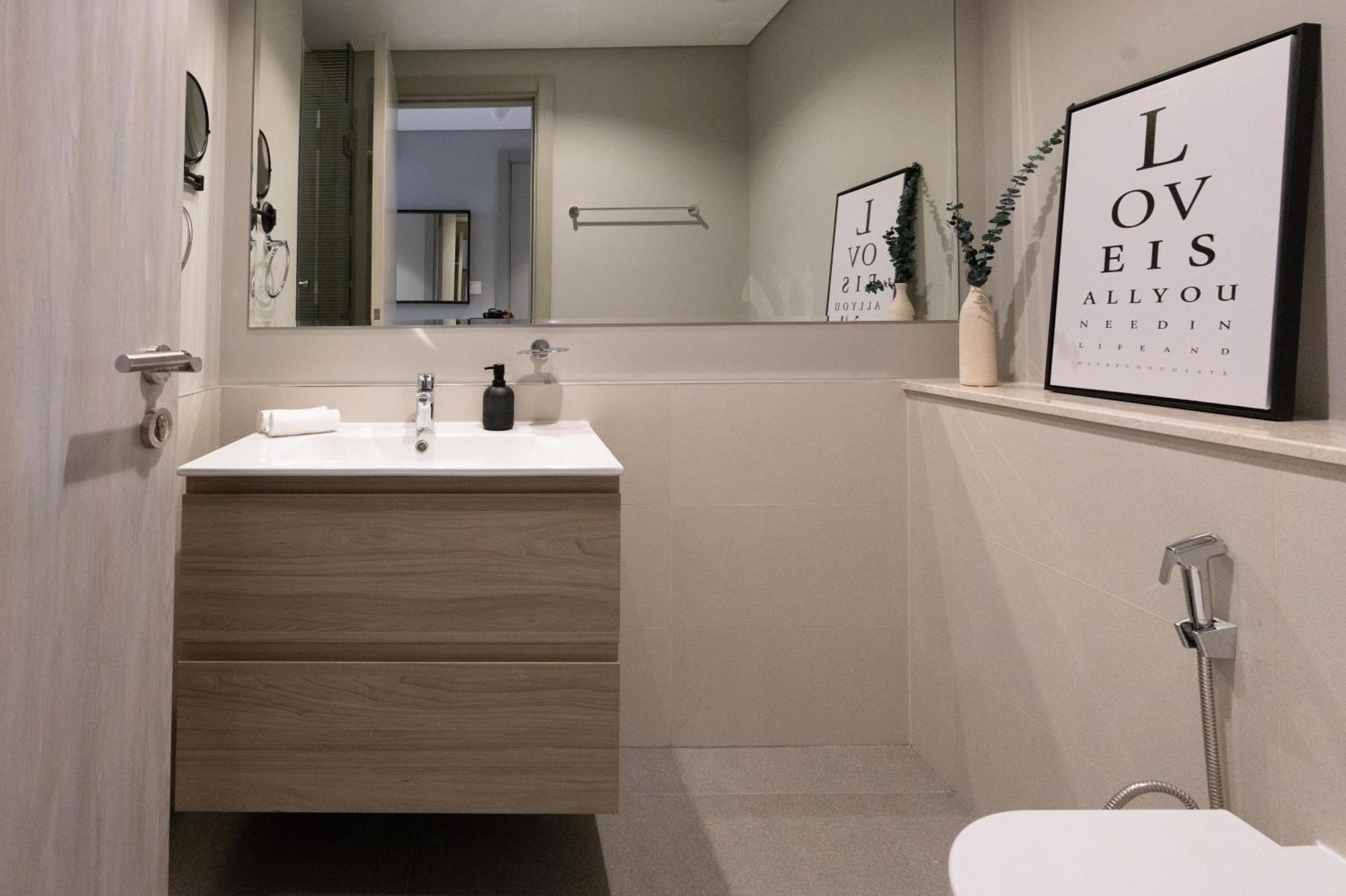 Apartment Keyrock Living - Elegant Escape At Zada Tower Dubai